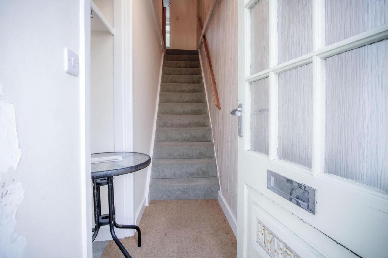 Myrtle - 1 Bedroom Apartment - Saundersfoot Esterno foto